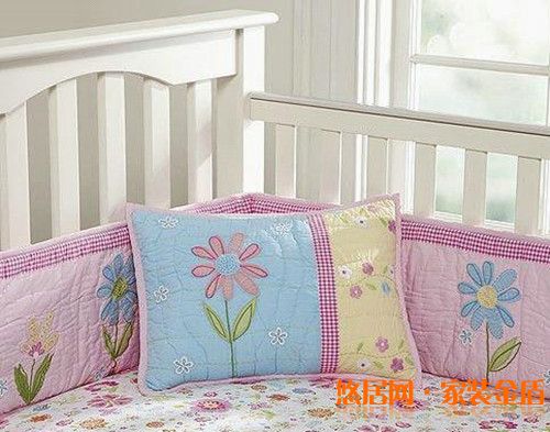 嬰兒房布置枕頭注意細節