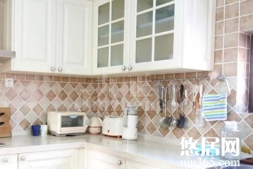 常見的廚房墻面材料有哪些