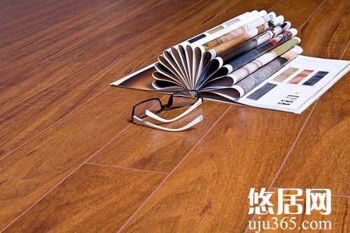 影響強(qiáng)化地板使用壽命的因素有哪些？